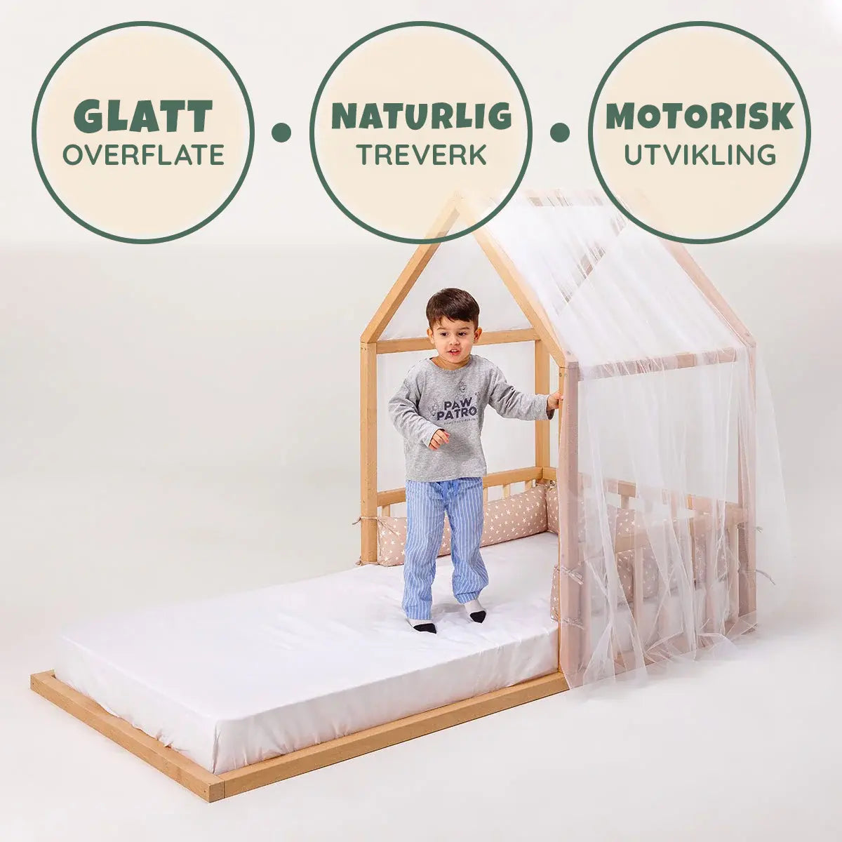 Barn i Montessori husformsseng – selvstendig inn og ut, hardtre ask og bøk