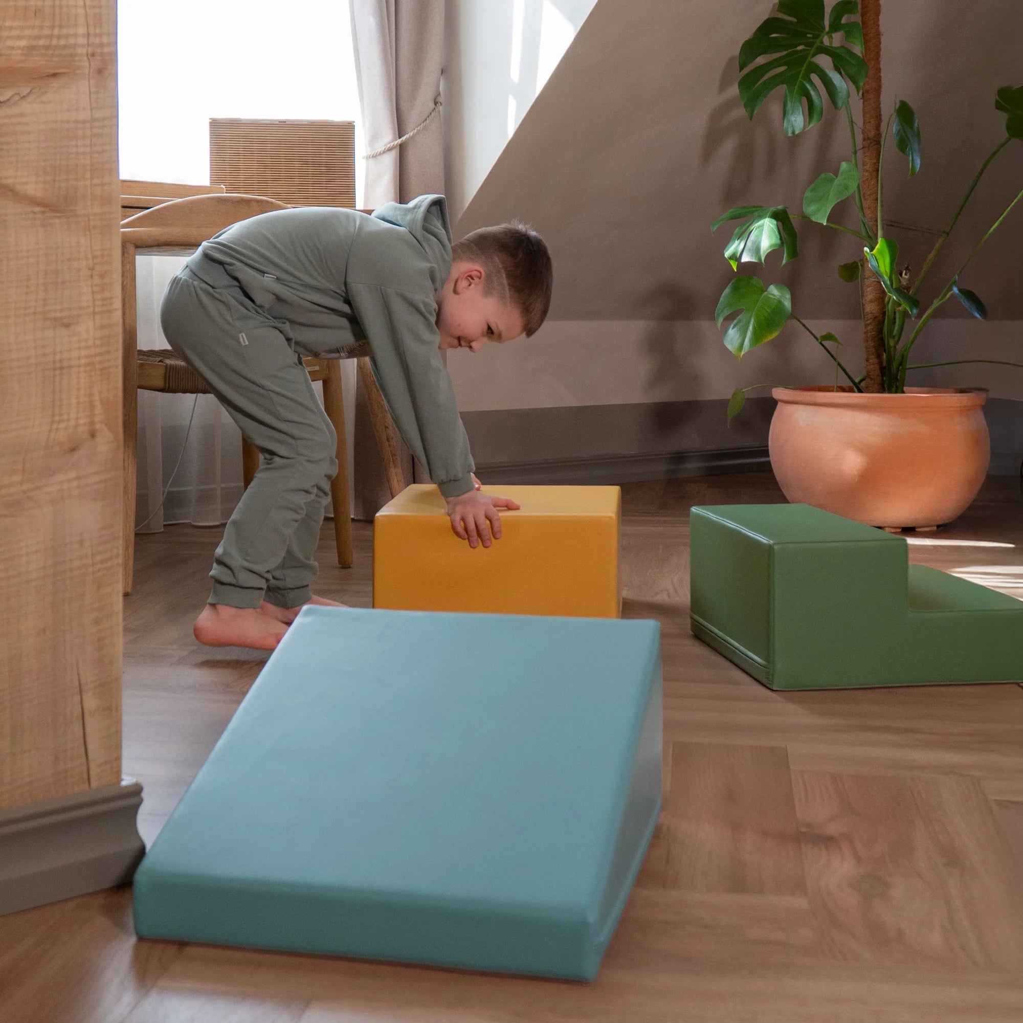 Klatresett i skum for baby - First Step Climber, fargevariant fra Kul Kid