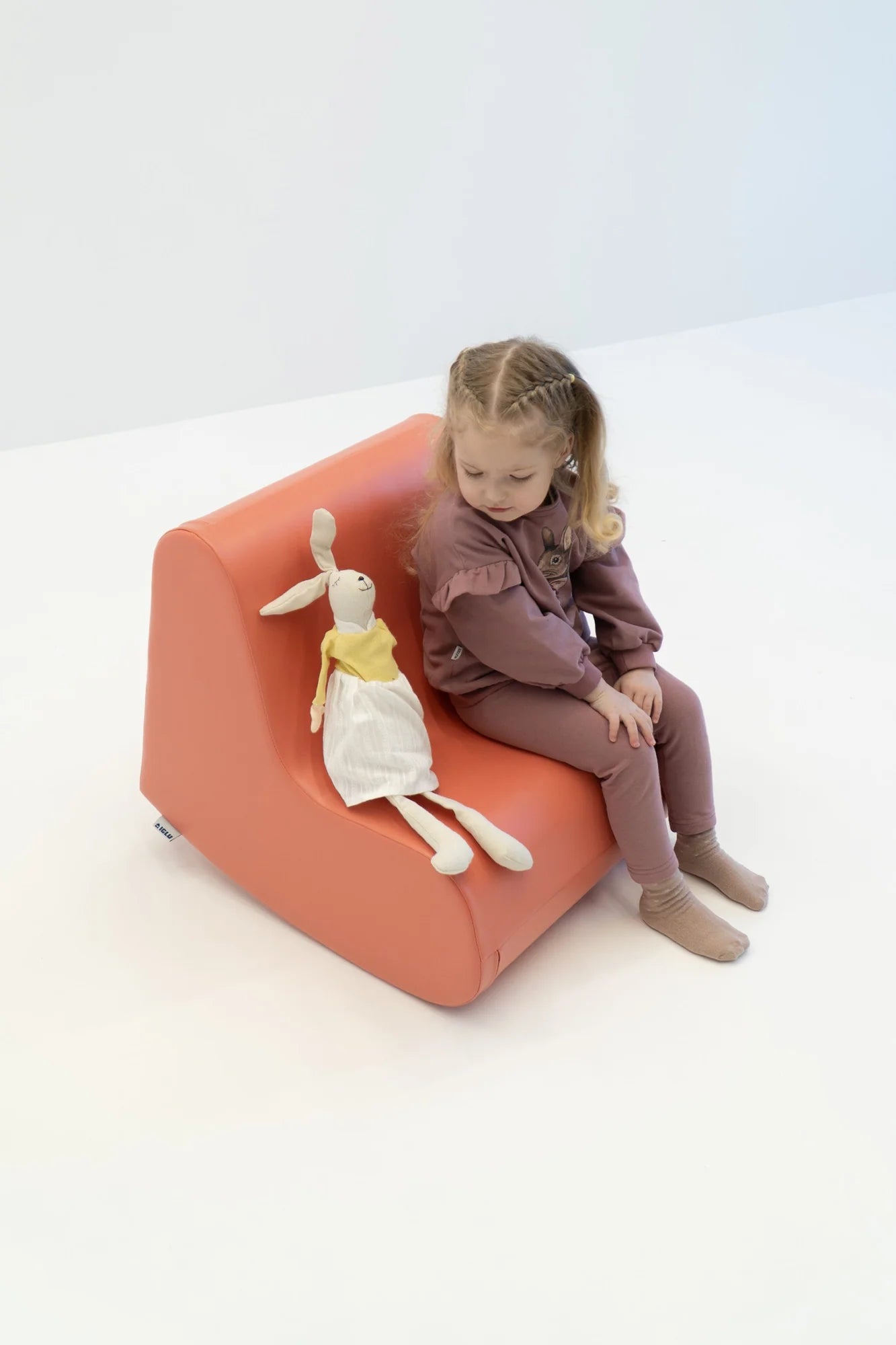 Vippestol i skum - Rock'n Play, fargevariant fra Kul Kid